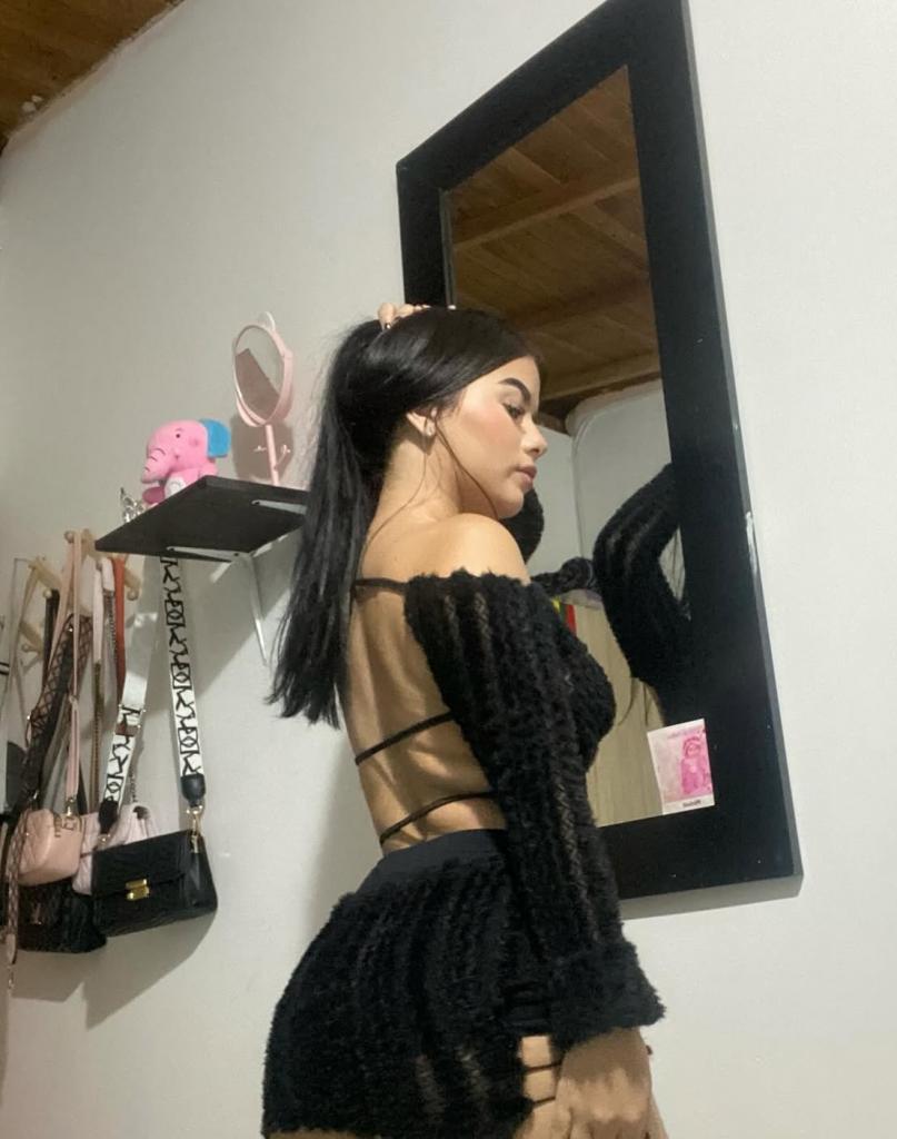 672431881: Chica busca chico en Tenerife