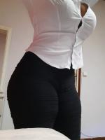 654755907: Chica busca chico en Barcelona