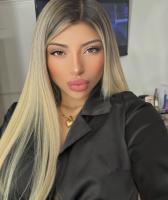 672560638: Chica busca chico en Barcelona