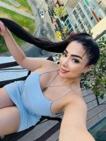 631513095: Chica busca chico en Barcelona