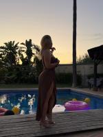 674773663: Chica busca chico en Madrid