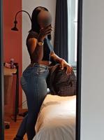 614873379: Chica busca chico en Tarragona