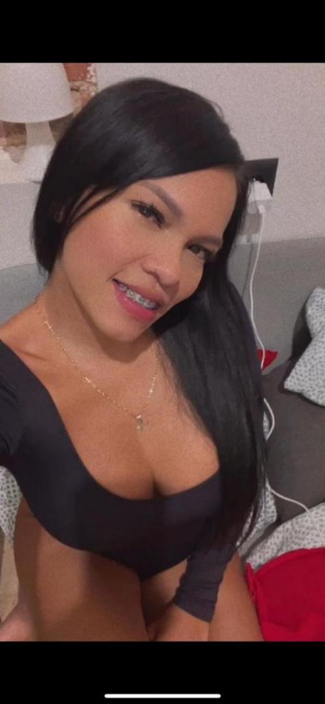 Chica busca chico en Tenerife: 