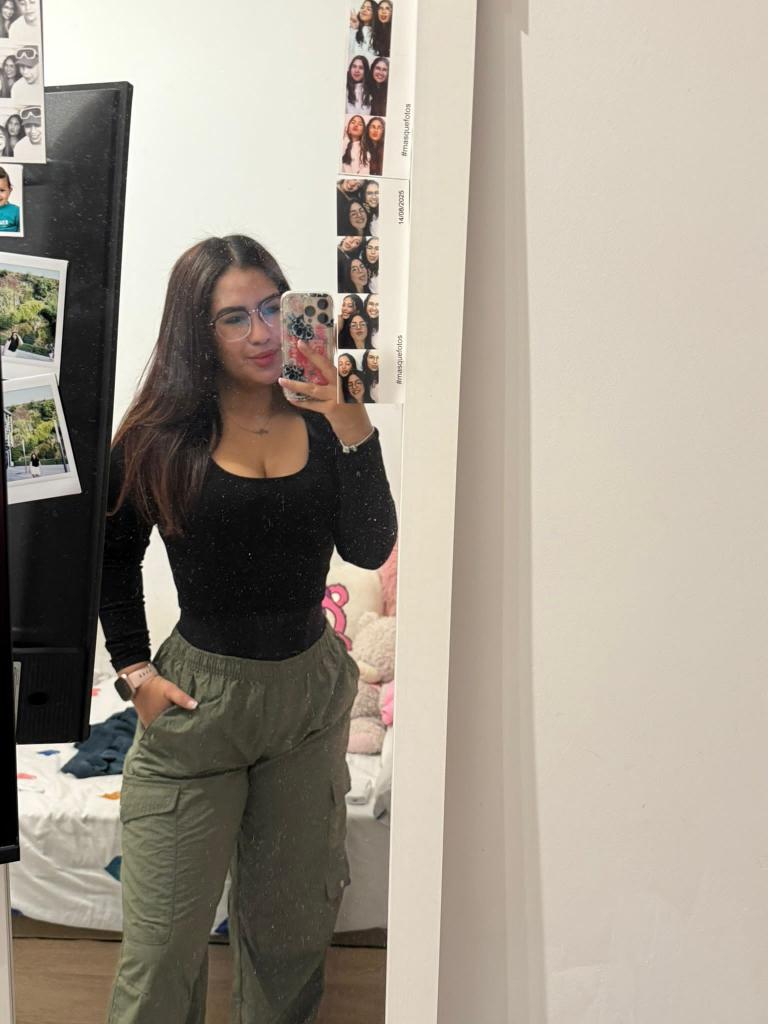 Chica busca chico en Almería: 