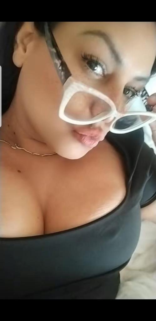 Chica busca chico en Cádiz: 