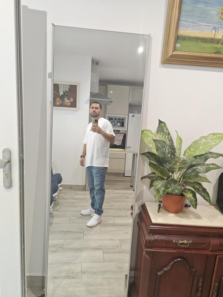 600236359: Chico busca chica en Madrid