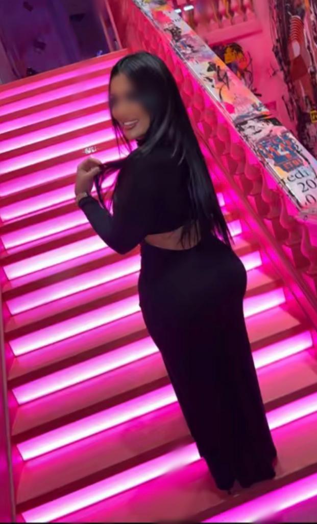 Chica busca chico en Sevilla: 