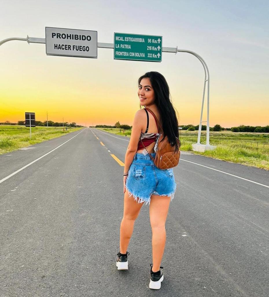 614843025: Chica busca chico en Navarra