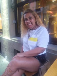 614063308: Chica busca chico en Navarra