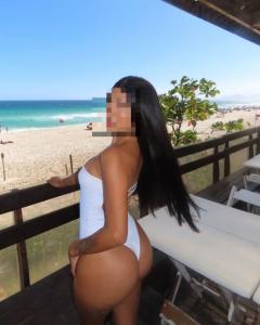 614638621: Chica busca chico en Ibiza