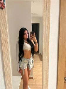 611231456: Chica busca chico en Almería