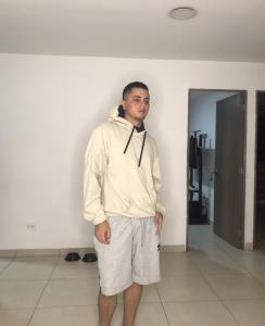 607905149: Chico busca chica en Zaragoza