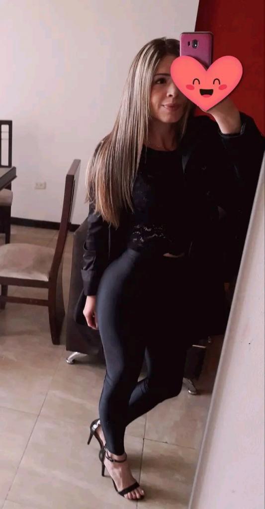 627040825: Chica busca chico en Barcelona
