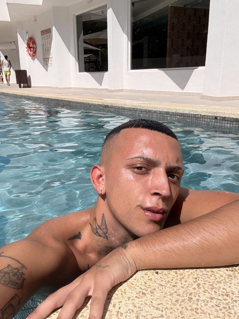 Chico busca chica en Mallorca: 