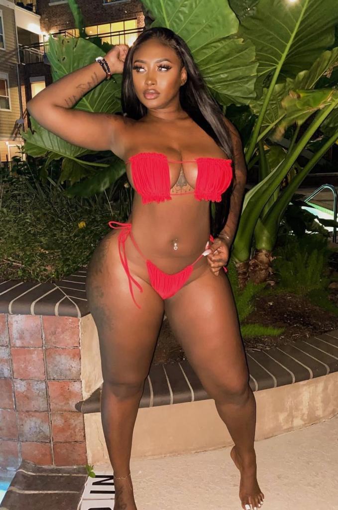 Chica busca chico en Cádiz: 