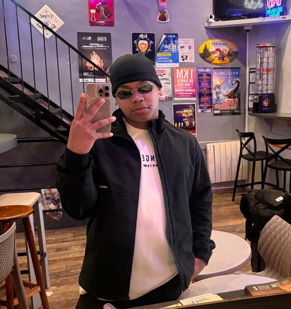 Chico busca chica en Asturias: 