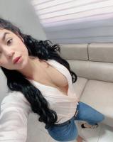 631284060: Chica busca chico en Murcia