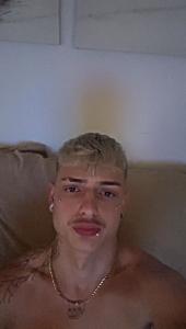 612461014: Chico busca chica en Madrid