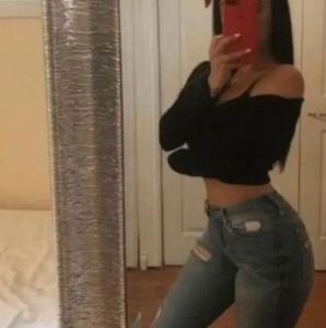 641410187: Chica busca chico en Navarra