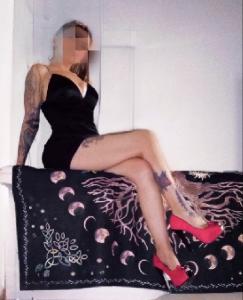Chica busca chico en Almería: 