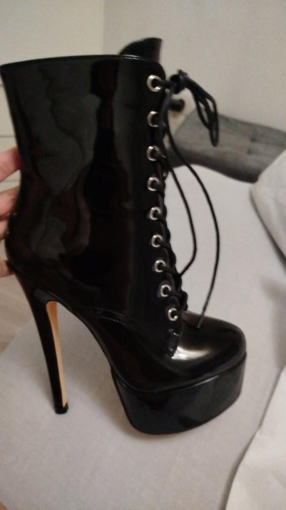 610745371: Chica busca chico en Valladolid