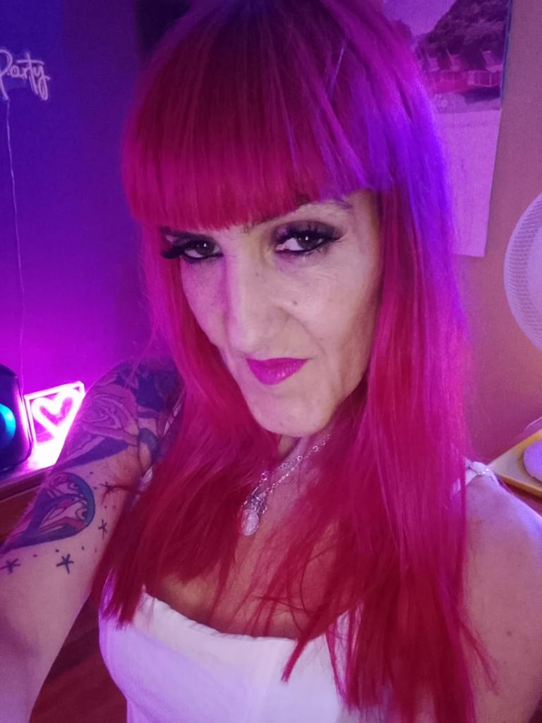 Chica busca chico en Asturias: 