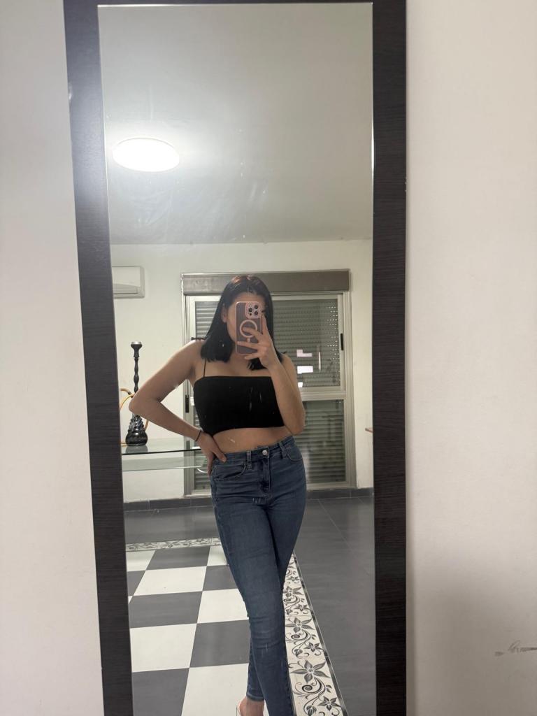 745022099: Chica busca chico en Granada