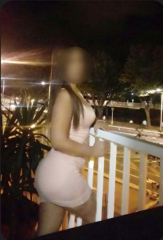 Chica busca chico en Huelva: 