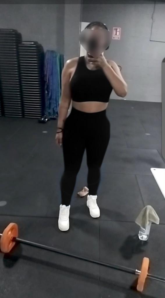 647317855: Chica busca chico en Málaga