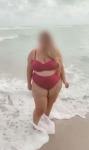 643779211: Chica busca chico en La Coruña