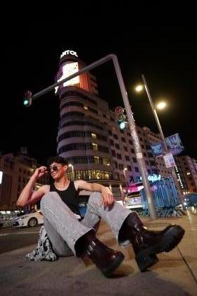 654745687: Chico busca chica en Madrid