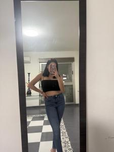 745022099: Chica busca chico en Granada