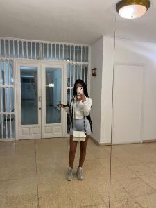 647504728: Chica busca chico en Tenerife