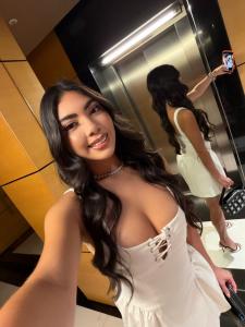677845654: Chica busca chico en Barcelona