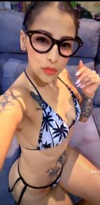 647268070: Chica busca chico en Pontevedra
