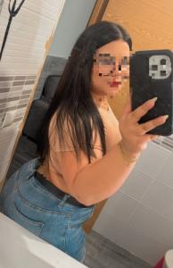 641225929: Chica busca chico en Sevilla