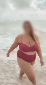 643779211: Chica busca chico en La Coruña