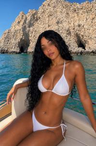 607378869: Chica busca chico en Málaga