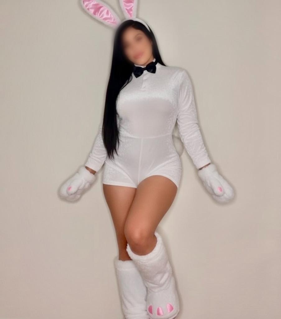 678592929: Chica busca chico en Madrid