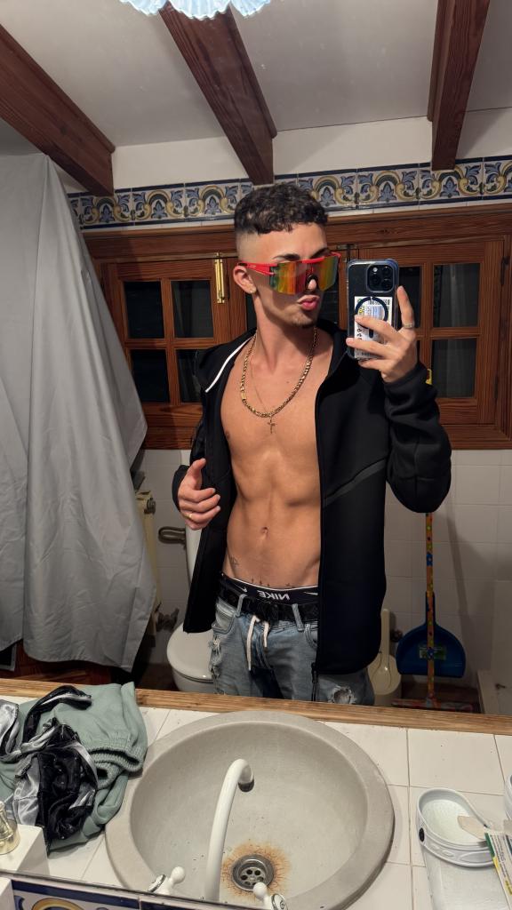 623176622: Chico busca chica en Sevilla