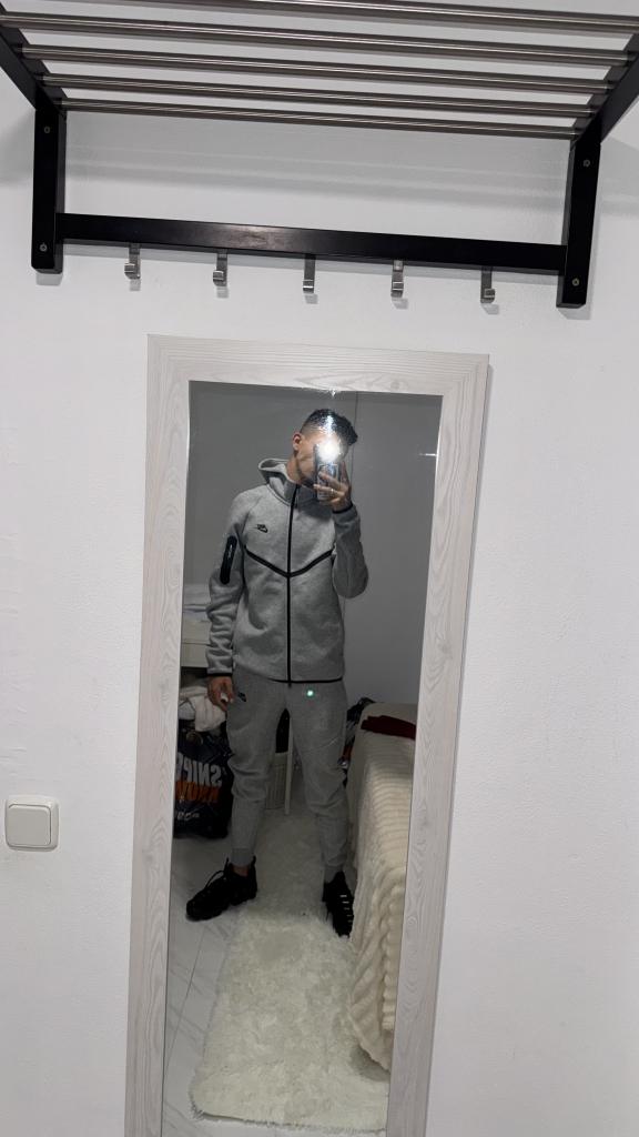 623176622: Chico busca chica en Sevilla