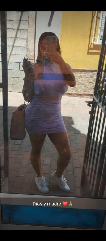 664262950: Chica busca chico en Murcia