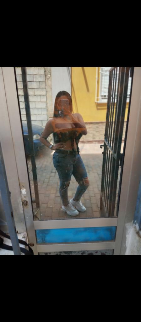 664262950: Chica busca chico en Murcia
