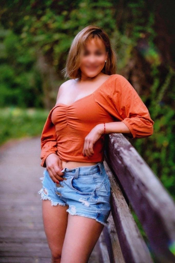 Chica busca chico en Valladolid: Chica busca chico