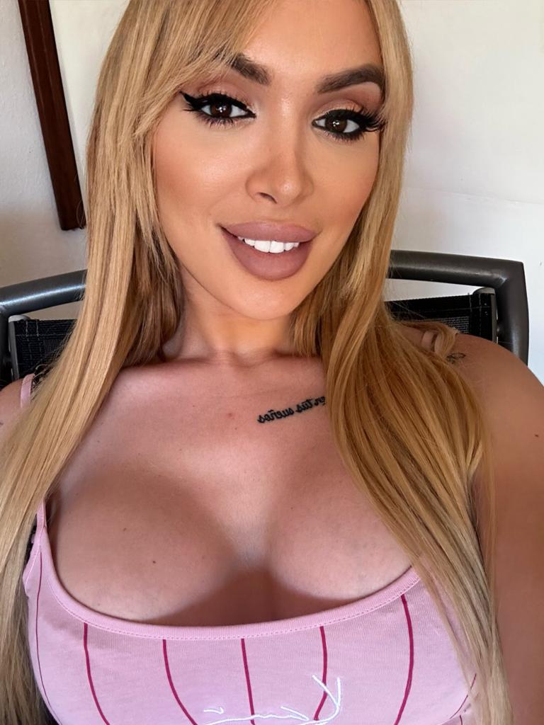 604928365: Chica busca chico en Granada