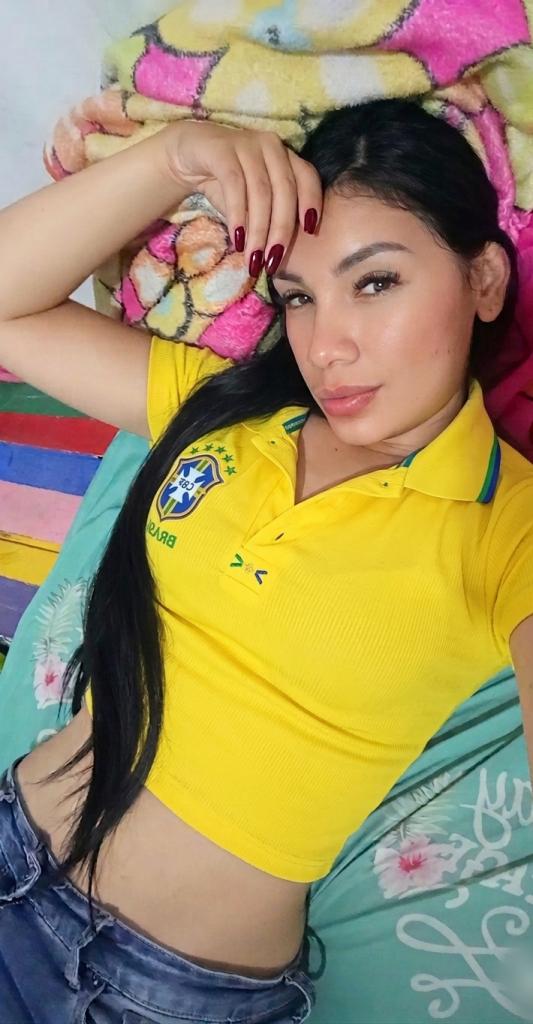 634271562: Chica busca chico en Barcelona