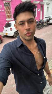 635038178: Chico busca chica en Sevilla