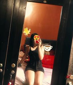 672536674: Chica busca chico en Barcelona