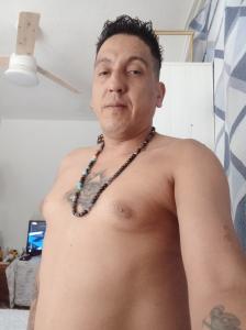643721685: Chico busca chica en Alicante