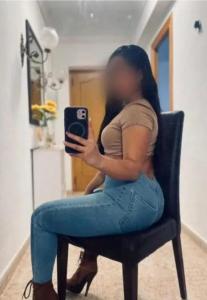 631746499: Chica busca chico en Barcelona